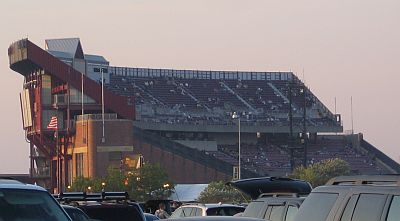 Outdoor seating at Jones Beach Theater